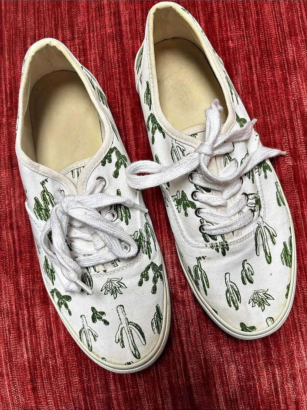 Cactus Print Sneakers in White & Green